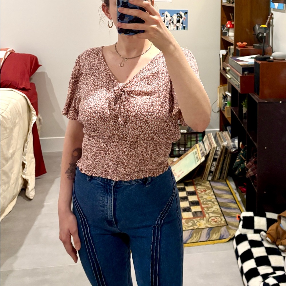 Floral V-Neck Women's Top - Muave